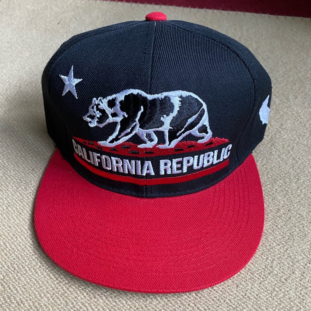 California Republic Black/Red Adjustable Hat Cap